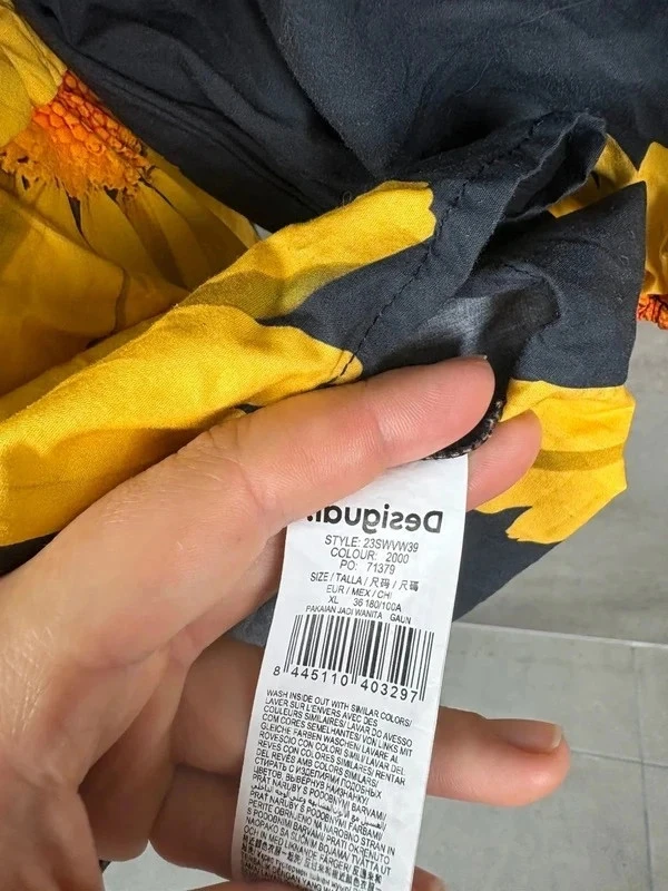 ✨ Black dress with yellow flower patterns Desigual Size 42/44 ✨ – photo 5